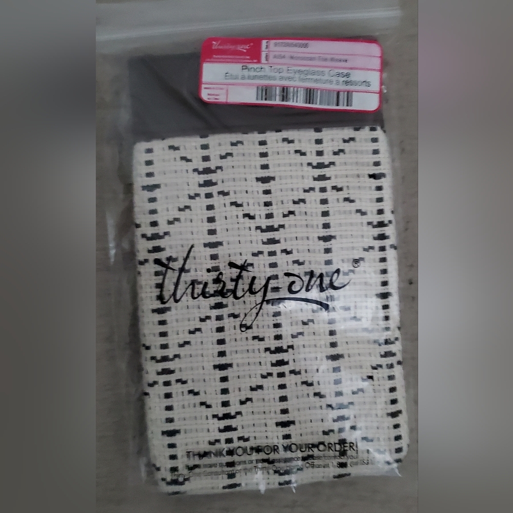 Thirty-One Pinch Top Eyeglass Case Moroccan Tile Weave New